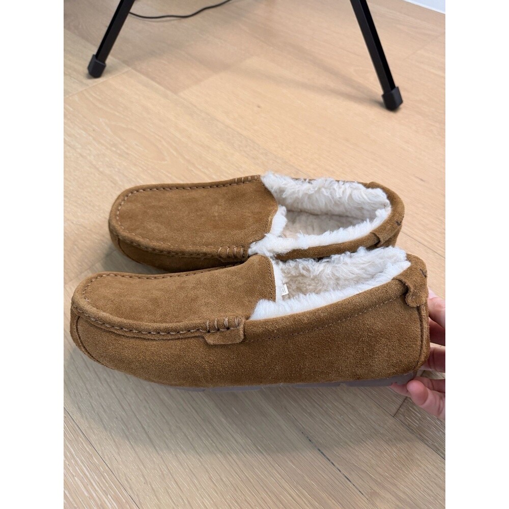 Koolaburra by UGG Men Tipton Slip On Loafer Slippers Chestnut Suede Size 10